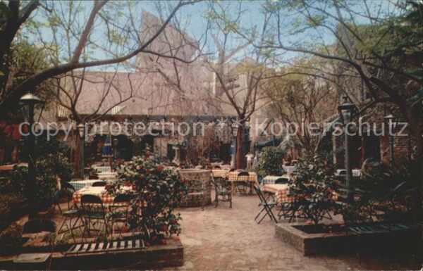 New Orleans Louisiana Court of Two Sisters