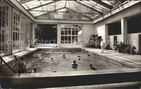 Wildbad Schwarzwald Thermalschwimmbad und Unterwasserbehand
