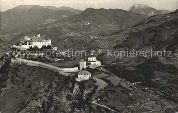 Klausen Eisacktal Suedtirol Fliegeraufnahme Kloster Säben