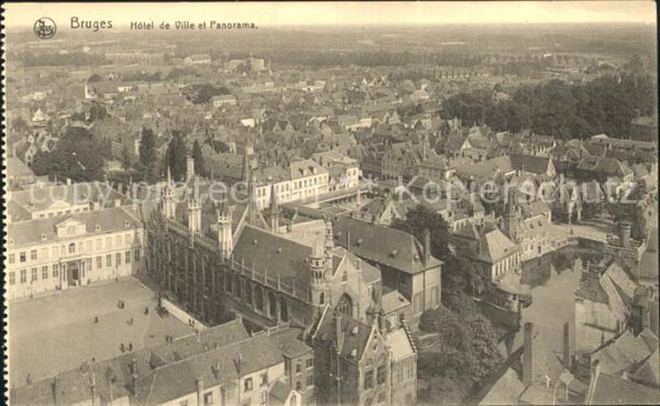 Bruges BRUGGE Belgie Hotel de Ville et panorama