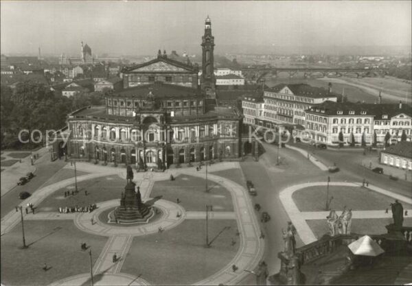 Dresden Blick vom Schlossturm Theaterplatz Oper