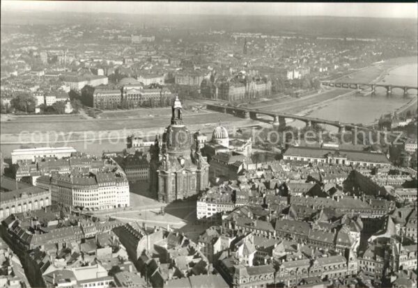 Dresden Blick über den Neumarkt Frauenkirche Ne