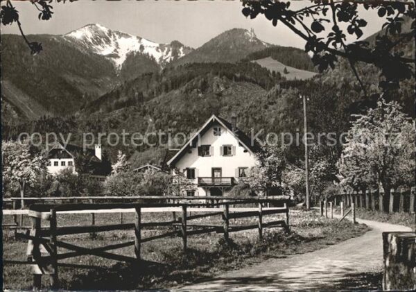 Grassau Chiemgau Dorfpartie mit Hochplatte