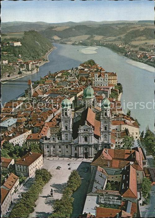 Passau Blick auf Dom und Altstadt Fliegeraufna