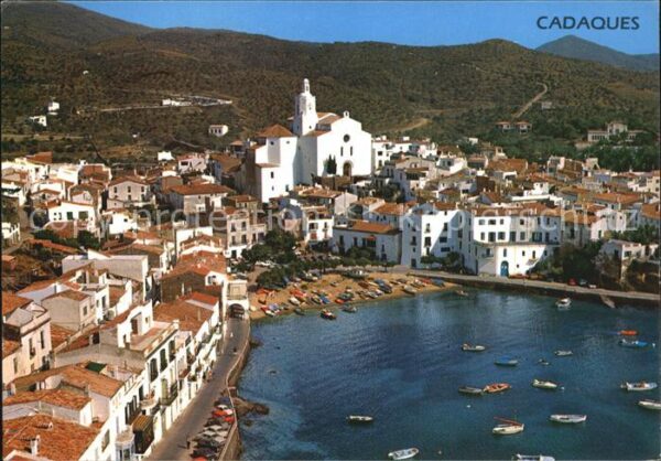 Cadaques Teilansicht mit Hafen