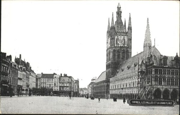 Ypern Ypres Halles Grand Place