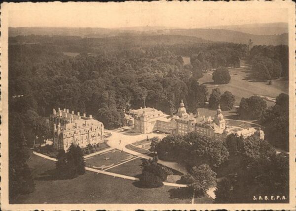 Houyet Namur Chateau d_Ardenne Fliegeraufnahme