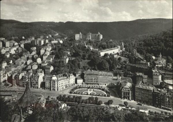 Karlovy Vary Leninplatz im Hintergrund Sanatorium Im