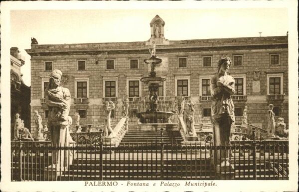 Palermo Sicilia Fontana e Palazzo Municipale