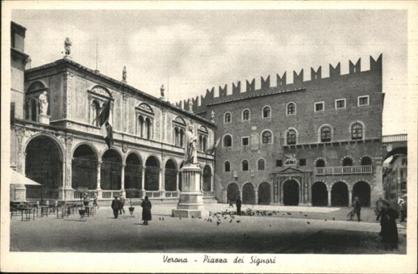 Verona Veneto Piazza dei Signori Denkmal