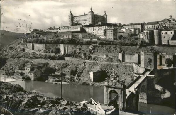Toledo Castilla-La Mancha Vista parcial y puente de Alcantara cas
