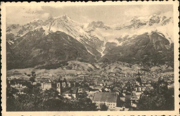 Innsbruck Panorama Blick vom Berg Isel gegen Karw