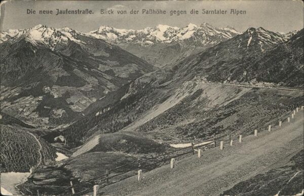 Sterzing Suedtirol Jaufenstrasse Blick von Passhöhe gegen