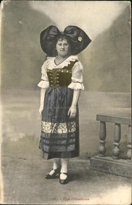 Trachten Type Alsacinne