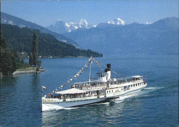 Dampfer Seitenrad DS Blümlisalp Thunersee Berner Oberland