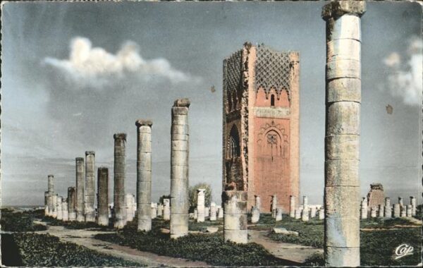 Rabat Marokko La Tour de Hassan au milieu des ruines