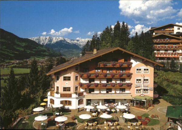 St Johann Tirol Dorfhotel Tannenhof Alpenpanorama