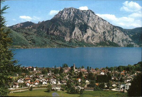 Altmuenster Oberoesterreich Panorama am Traunsee