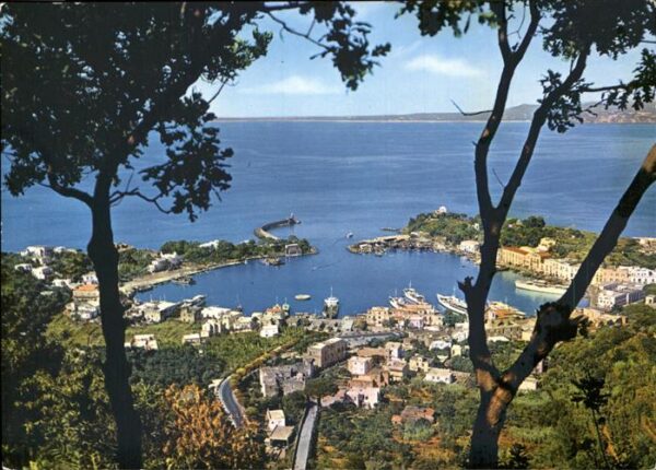 Ischia Panorama mit Hafen
