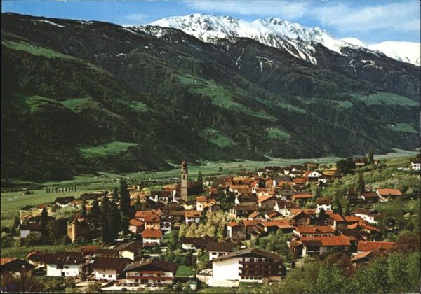 Partschins Parcines Panorama mit Alpen