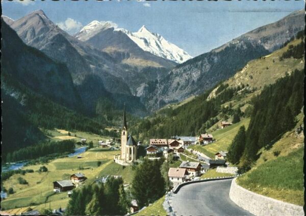 Heiligenblut Kaernten Panorama mit Grossglockner