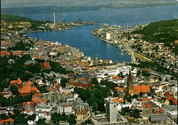 Flensburg Fliegeraufnahme Stadt Hafen Förde