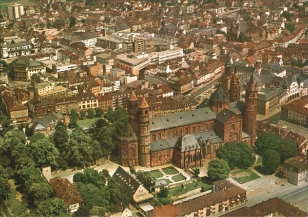 Worms Fliegeraufnahme Kirche Stadt