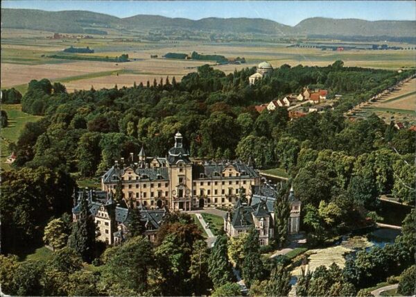 Bueckeburg Fliegeraufnahme Schloss mit Mausoleum W