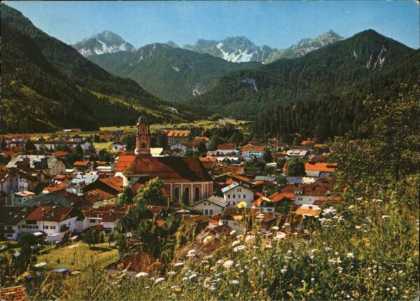 Mittenwald Bayern Panorama mit Karwendelgebirge