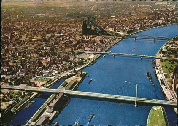 Koeln Rhein Fliegeraufnahme Severinbrücke Deutzer-B