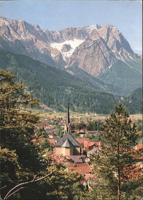 Garmisch-Partenkirchen Panorama mit Waxenstein Zugspitze