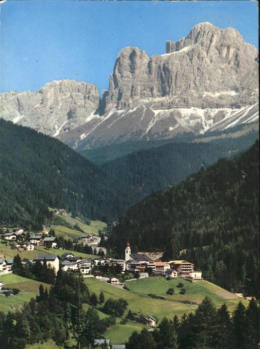 Welschnofen Suedtirol mit Rosengarten Dolomiten