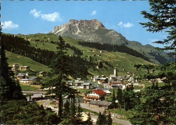 Lech Vorarlberg Ortsansicht mit Kirche Karhorn