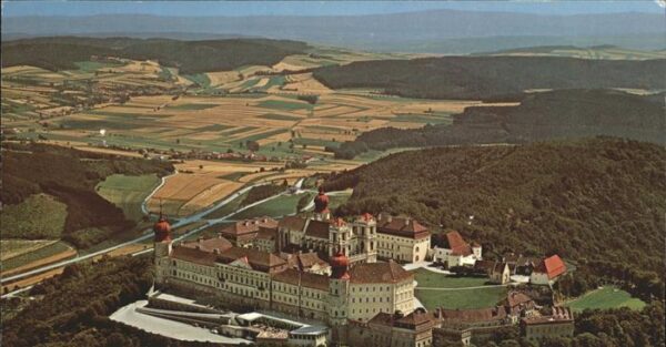 Furth Goettweig Benediktinerstift Wachau Fliegeraufnahm