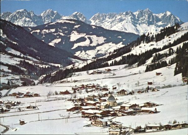 Aschau Tirol Panorama gegen Wilden Kaiser Winterspor
