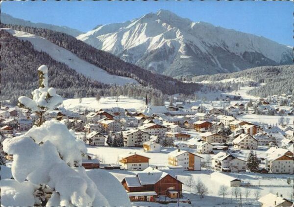 Seefeld Tirol Ortsansicht mit Gschwandkopf und Hoched