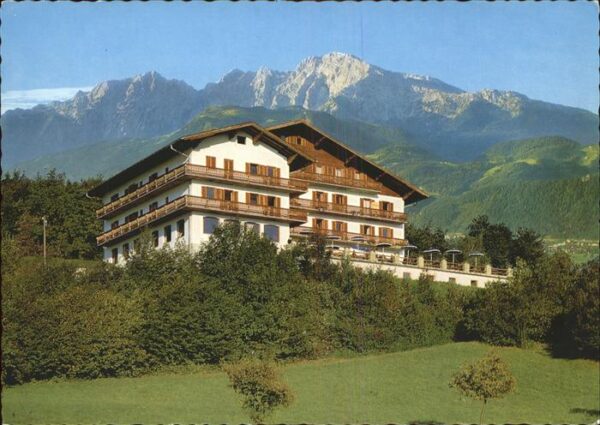 Puch Hallein Kurhotel Vollererhof mit Alpenpanorama