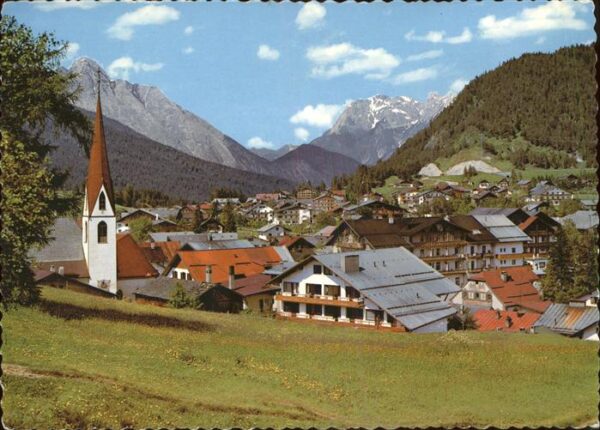 Seefeld Tirol Ortsblick mit Alpenpanorama