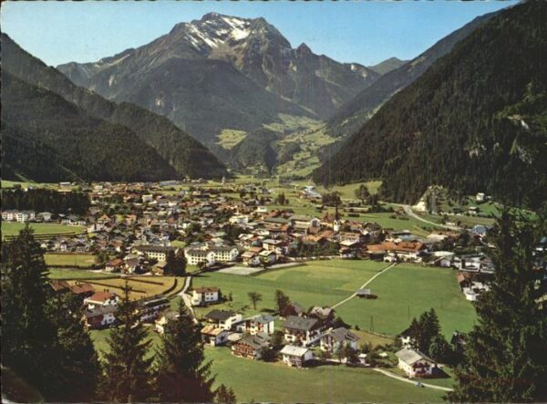 Mayrhofen Zillertal mit Blick auf Grünberg