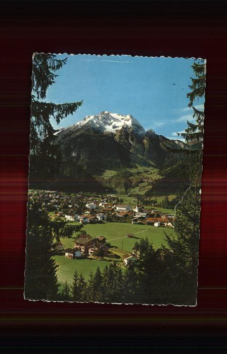 Mayrhofen Zillertal Ortsblick mit Grünberg
