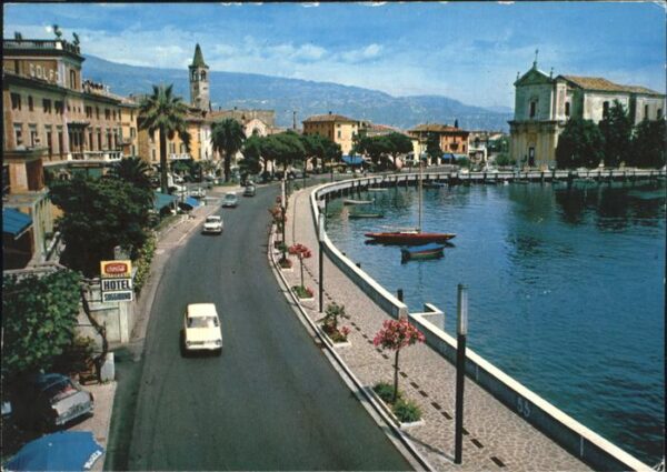 Maderno Lago di Garda Promenade