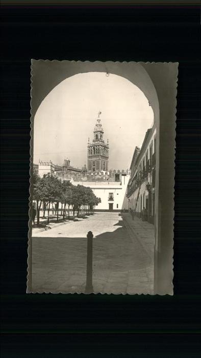 Sevilla Andalucia La Giralda Patio de Banderas