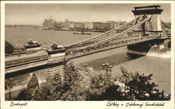 Budapest Szechenyi Kettenbrücke Donau