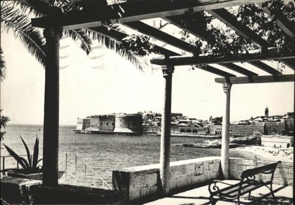 Dubrovnik Ragusa Blick zur Festung Terrasse Strand