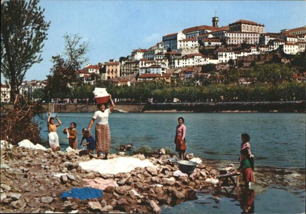 Coimbra Lavadeiras no Mondego
