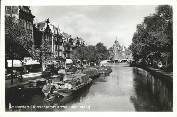 Amsterdam Niederlande Kloveniersburgwal met Waag