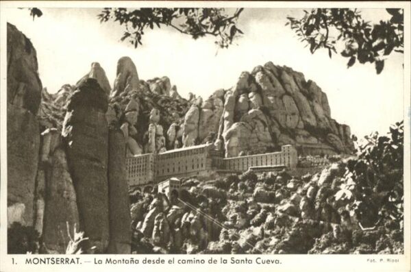 Montserrat Kloster Montana desde el camino Santo Cueva