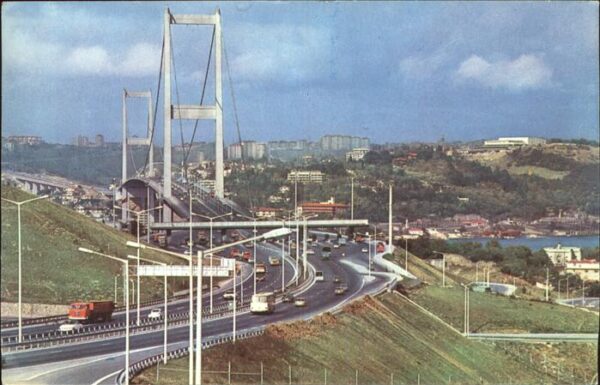 Istanbul Constantinopel Bogaz Küprüsü Brücke Autobahn