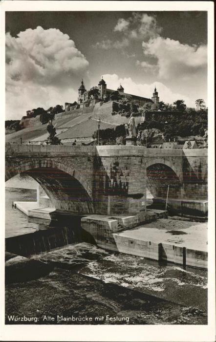 Wuerzburg Alte Mainbrücke mit Festung Marienberg