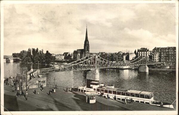 Frankfurt Main Eiserner Steg mit Dreikönigskirche